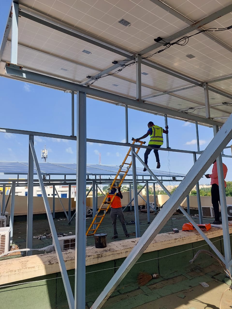 Projet MOHA COM - Énergie renouvelable installation Mali