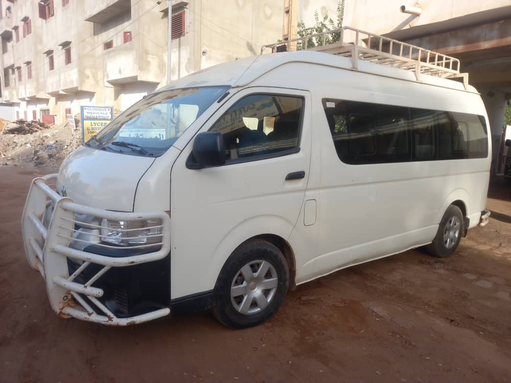 Véhicule Toyota pick-up - flotte Safety Voyages Services Bamako
