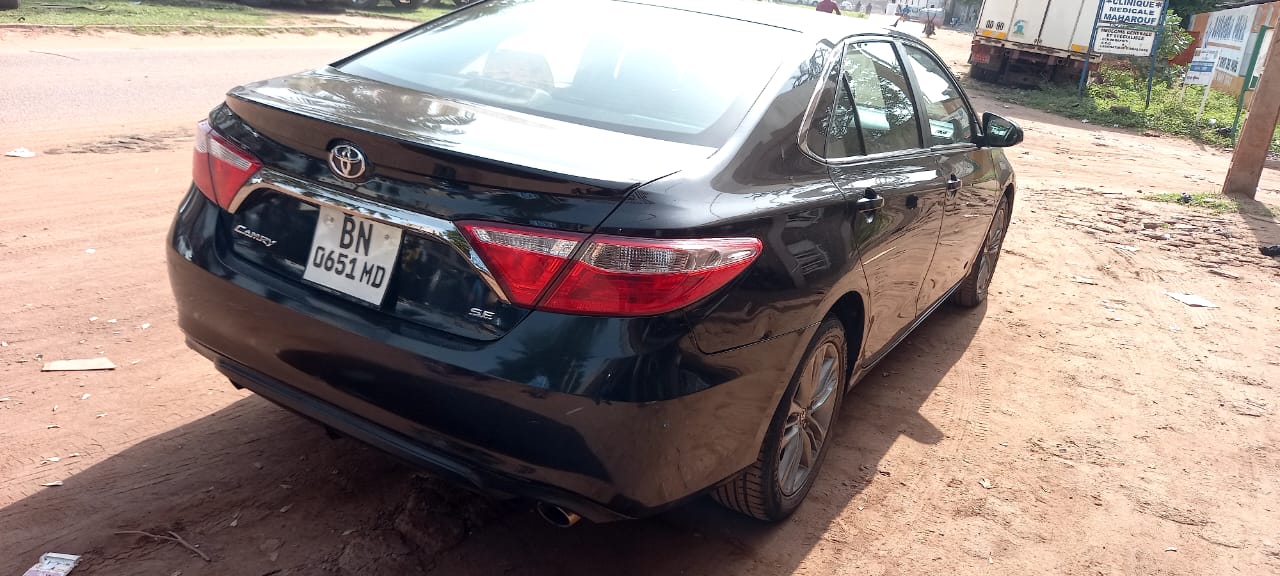 Véhicule Toyota SUV - flotte Safety Voyages Services Bamako